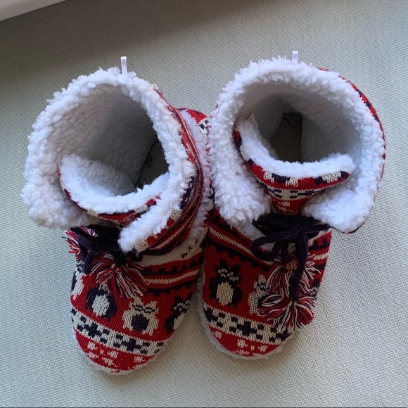 Slippers - Picture 3 of 6